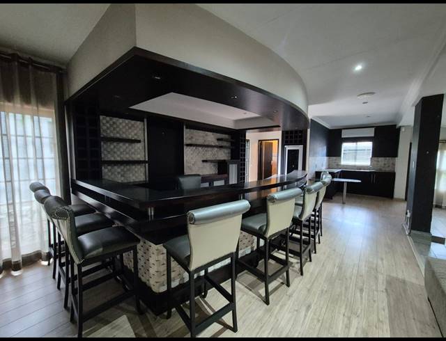 4 BEDROOM HOUSE FOR SALE IN VANDERBIJLPARK SW 5